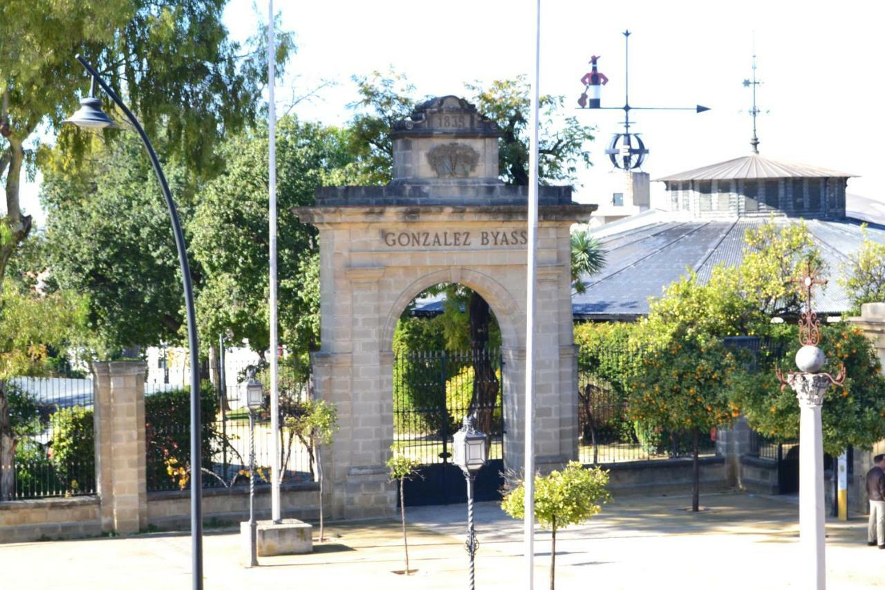 Sherryflat Alcazar - Parking Jerez de la Frontera Exterior foto